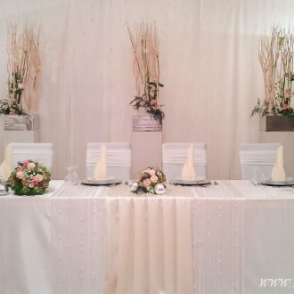 Brauttisch-Hintergrund creme